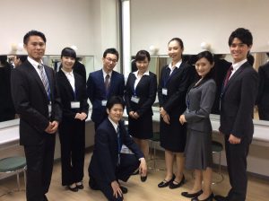 日本放映プロ所属タレント-オフィスシーン撮影