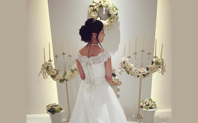 大阪のタレントプロダクション日本放映プロ所属五十嵐結のウエディングシーン撮影風景